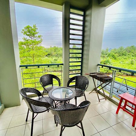 Faizal Madhi Homestay Kuching Eksteriør bilde