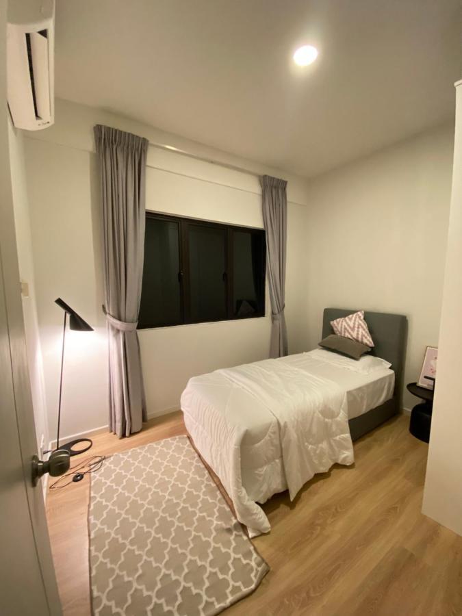 Faizal Madhi Homestay Kuching Eksteriør bilde