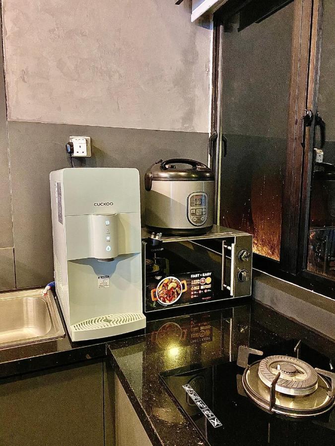 Faizal Madhi Homestay Kuching Eksteriør bilde