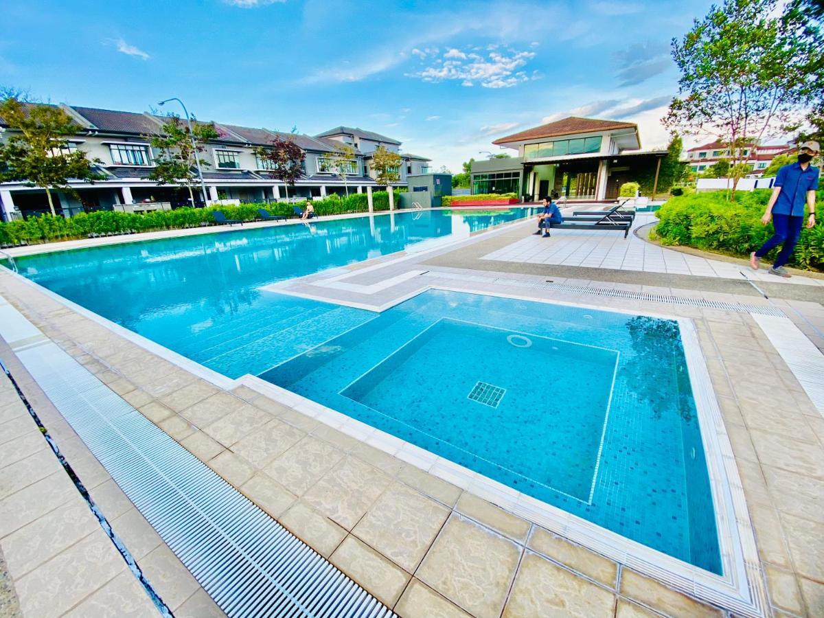 Faizal Madhi Homestay Kuching Eksteriør bilde
